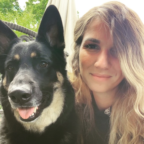 Meet your Posher, Ashley - Picture 1 of 1